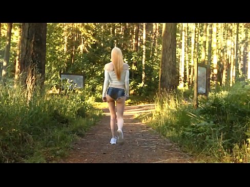 ❤️ Schöne Frau bewegt sich langsam, nicht nackt Video ️ Just porn bei de.assay-define-smartlink.ru
